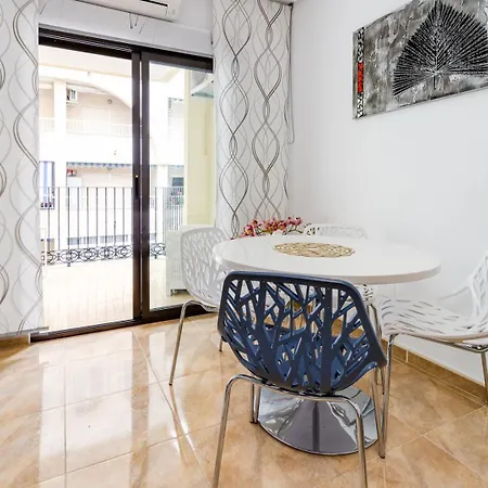 Апартаменты Flat 3 Minutes From Naufragos