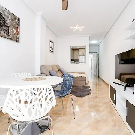 Flat 3 Minutes From Naufragos