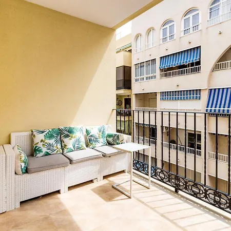 Flat 3 Minutes From Naufragos Апартаменты